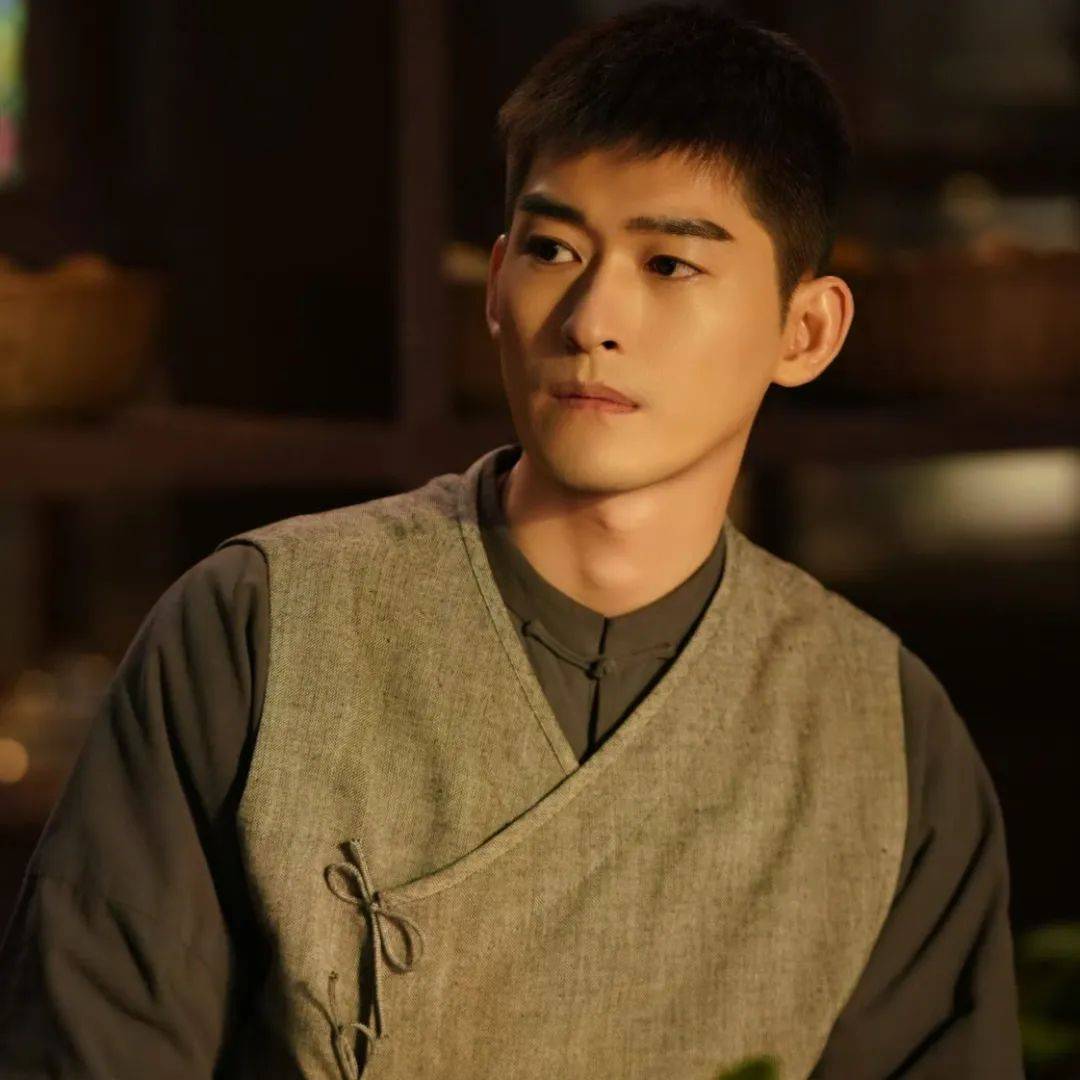 王心凌又失恋了,张翰直播全程黑脸,baby经纪人离职?_事业_baby_篮蔚