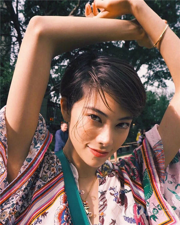 提到森星(hikari mori)这个名字很多人都不会太陌生,出身时尚世家