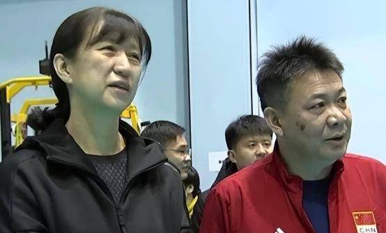 郎平出山赴任,不负中国女排期待,赖亚文等到了_蔡斌_球员_主教练
