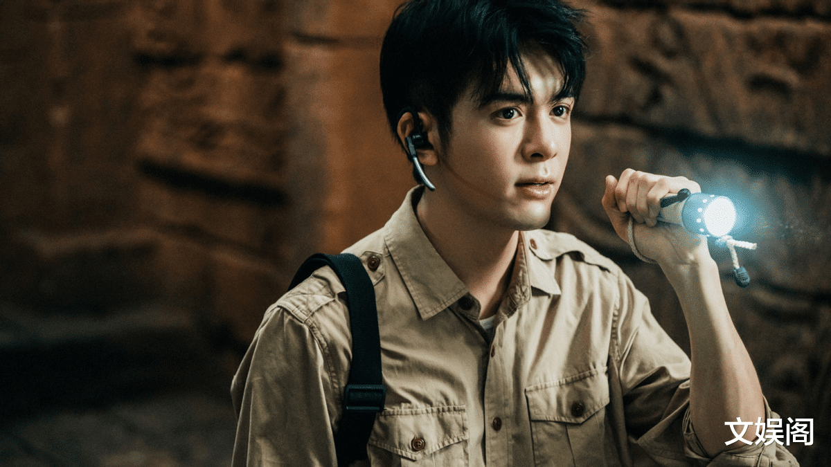 《盗墓》系列里的吴邪,他并非天生就是个厉害的人,电视剧《终极笔记》
