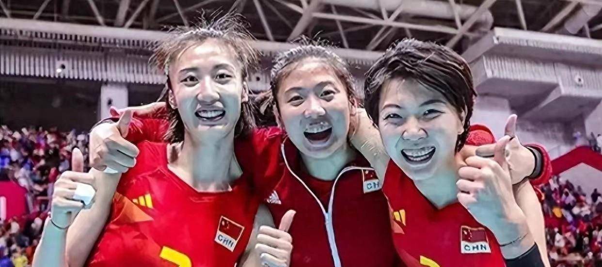 张常宁伤病朱婷年纪大,新核心出炉,蔡斌犹豫_球员_吴梦洁