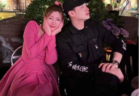 章子怡离婚陈妍希躺枪,生日和陈晓无互动,老公做公益不带名_关系_争议
