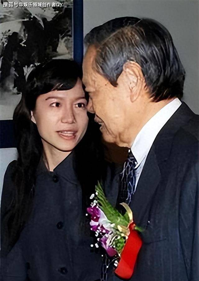 回顾:杨振宁百岁生日,翁帆的祝寿诗感动网友!_爱情_祝福_生活