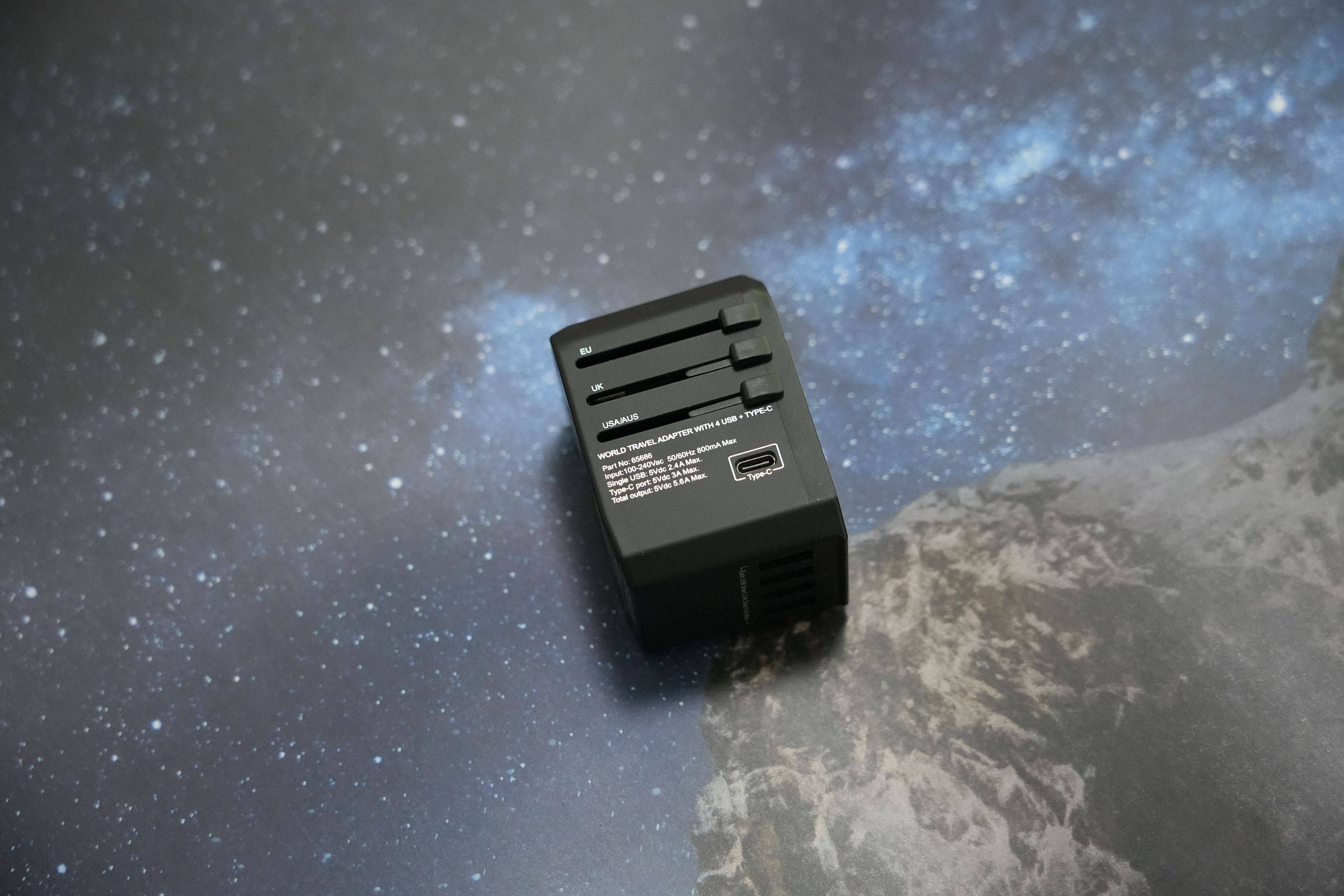 想要轻松旅行吗？威宝（Verbatim）旅行转换快充插头为你助力！