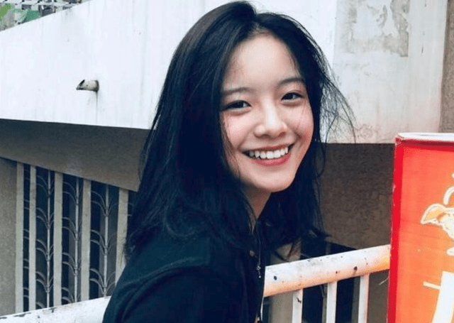 前者根本不是乖乖女,本人私下很叛逆!_窦骁_周也_张庭