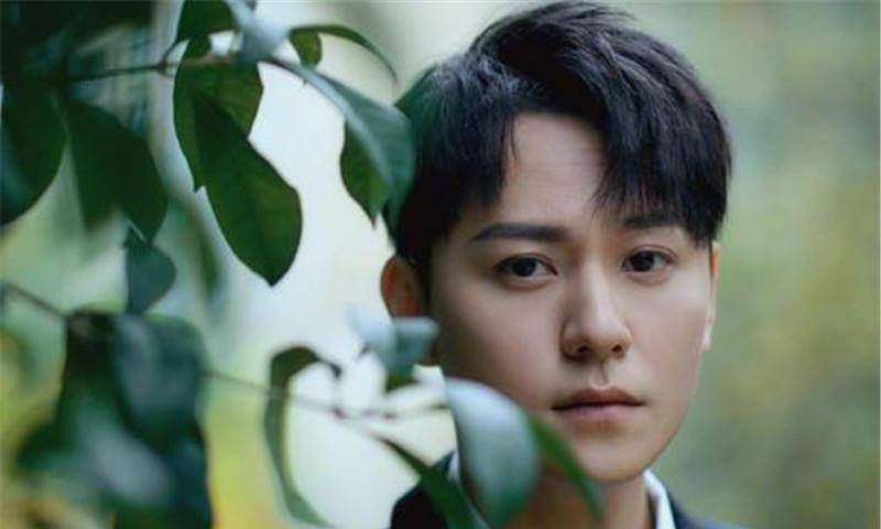 秦俊杰新恋情引人注目,又是因戏生情,杨紫唯一公开过的男友.