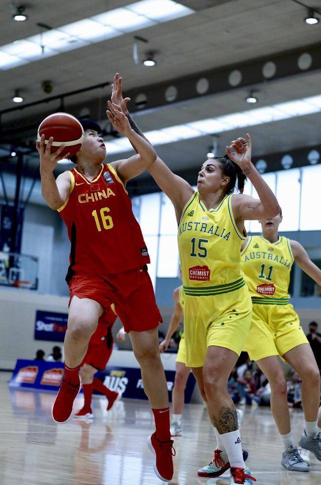 女篮叛徒李明阳:加入日籍为日而战,认日本富商做干爹并当场改名_教练