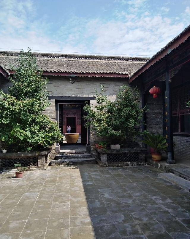 刘青霞故居,典型的中国四合院,是不是很美?_院子_刘家胡同_饭厅