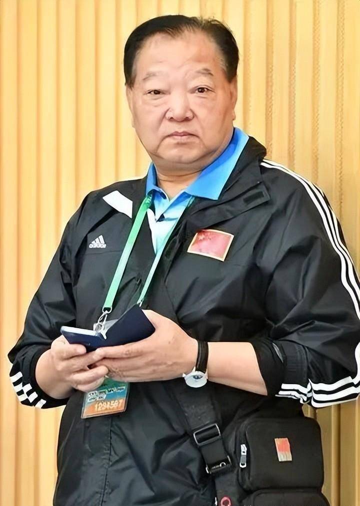 来广州体育文化博物馆看我们奥运首金战袍_许海峰_射击_工具