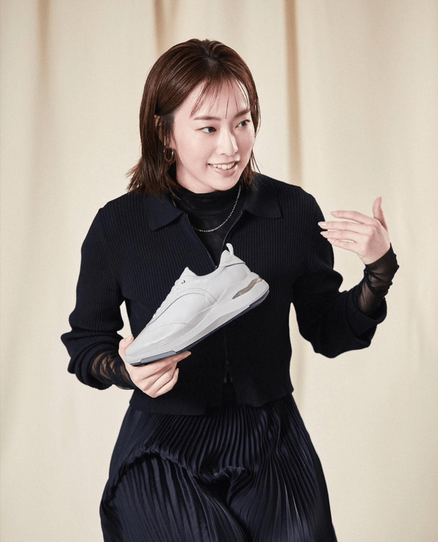 日媒曝石川佳纯身价200万不逊顶级女演员 与中年男子聚会遭跟拍_日本