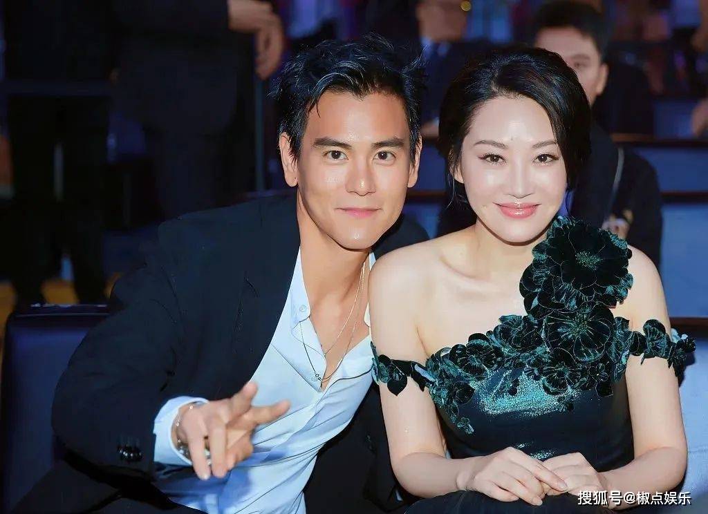 她54岁丰腴迷人,曾被迫跟冯小刚演"激情戏",至今未婚无人敢娶_许晴