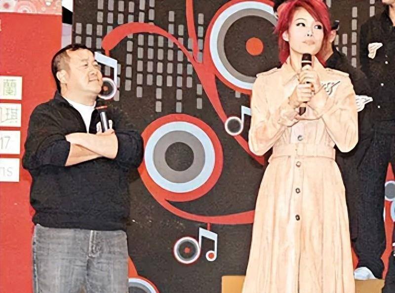 没人敢"潜"的3位女星:个个苗根正红家世显赫,王思聪也不敢惹_许晴