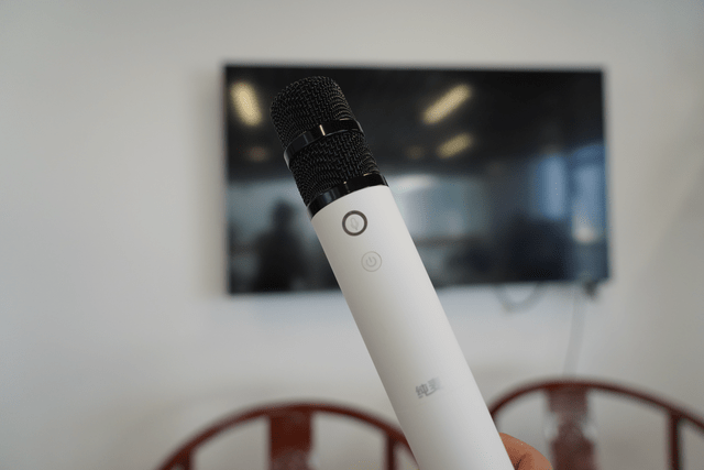 愉快歌唱,在家最嗨:纯麦无线k歌麦克风 u7pro_pro_产品_的设备