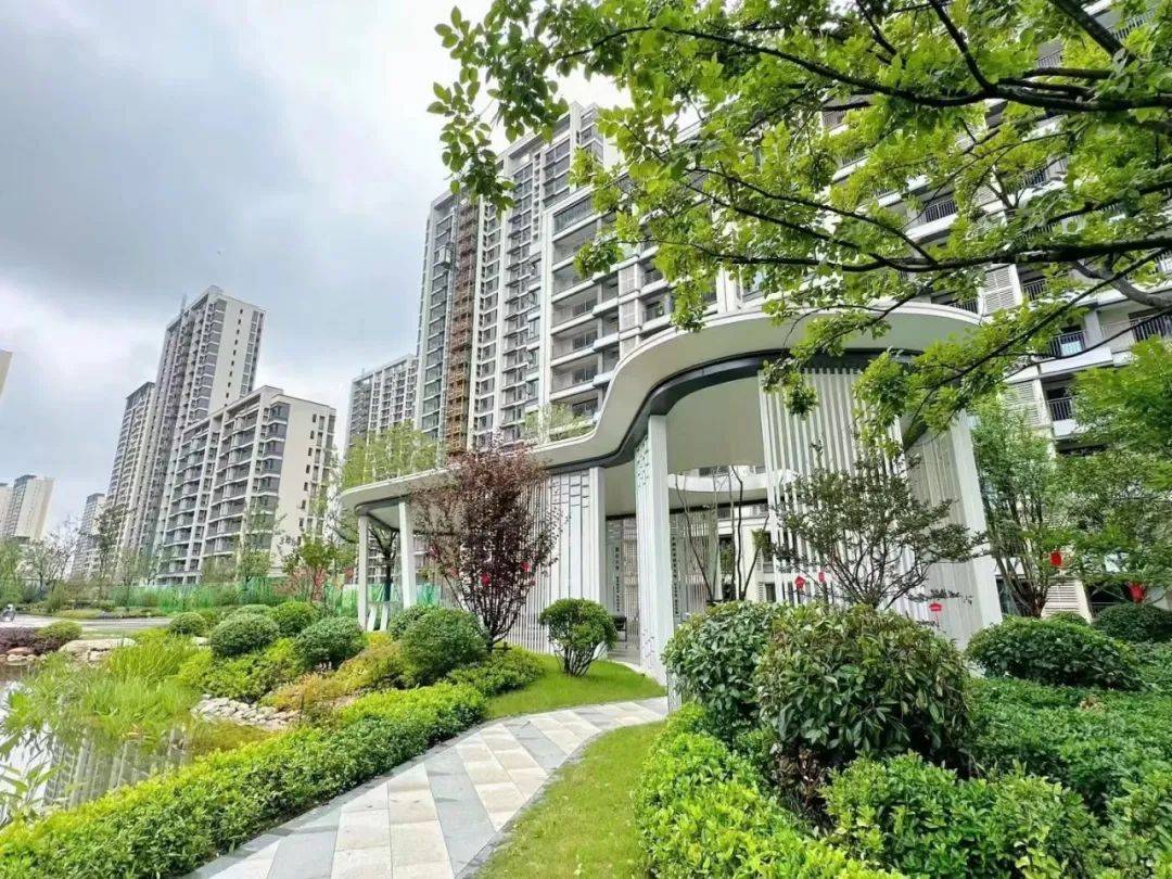 六安绿地未来城售楼处电话_售楼中心_24小时电话详情图文解析!