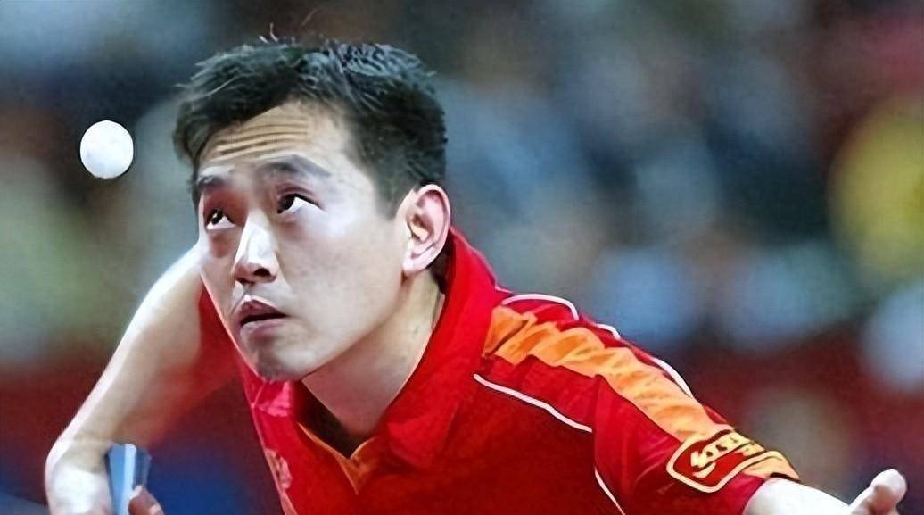 我记得当时的孔令辉.他在场上就像魔术师一样,指挥乒乓球娴熟而果断.