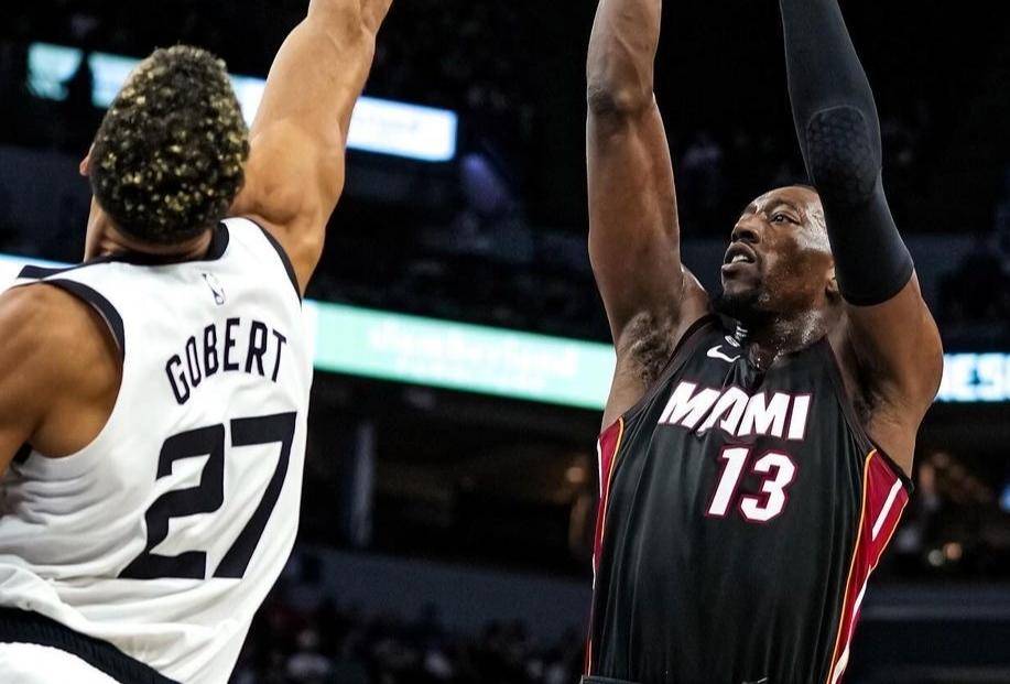 希罗发挥出色,分别砍下了19分和22分,但这两人也是热火唯二得分上双的