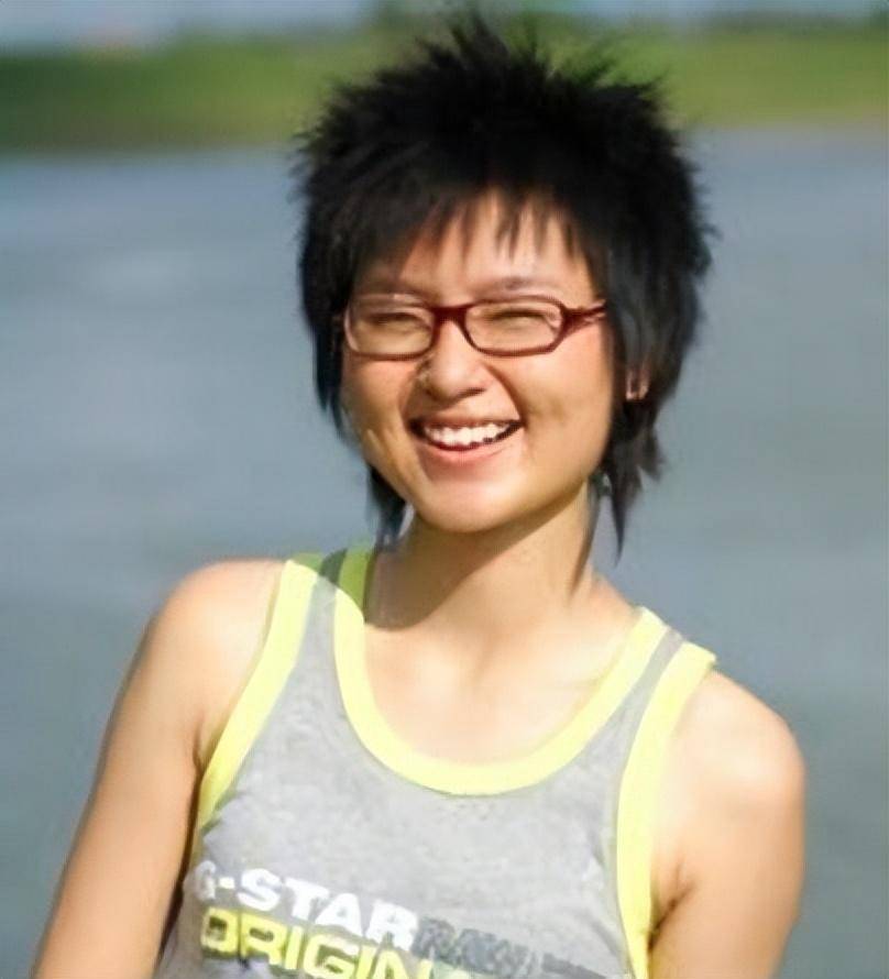 丑女也闪光!我们十大最丑女明星排行榜_芙蓉姐姐_造型_谢娜