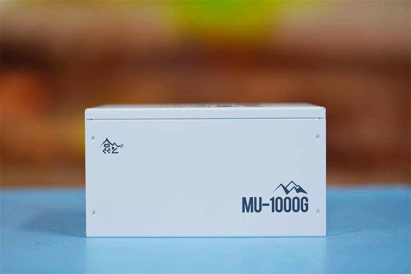 全白颜值 更有性价比！鑫谷昆仑MU(图6)