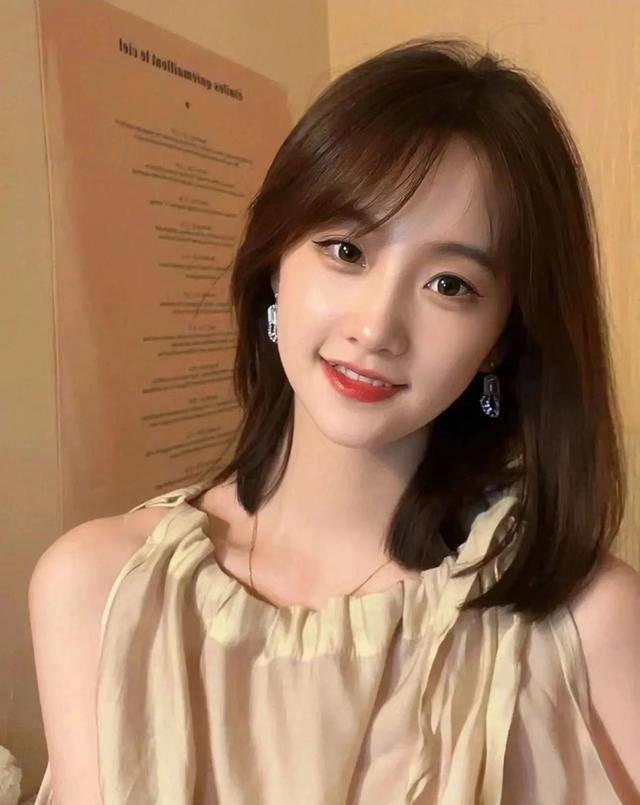 适合学生党的4款优雅发型,甜美可爱_头发_时尚_整体