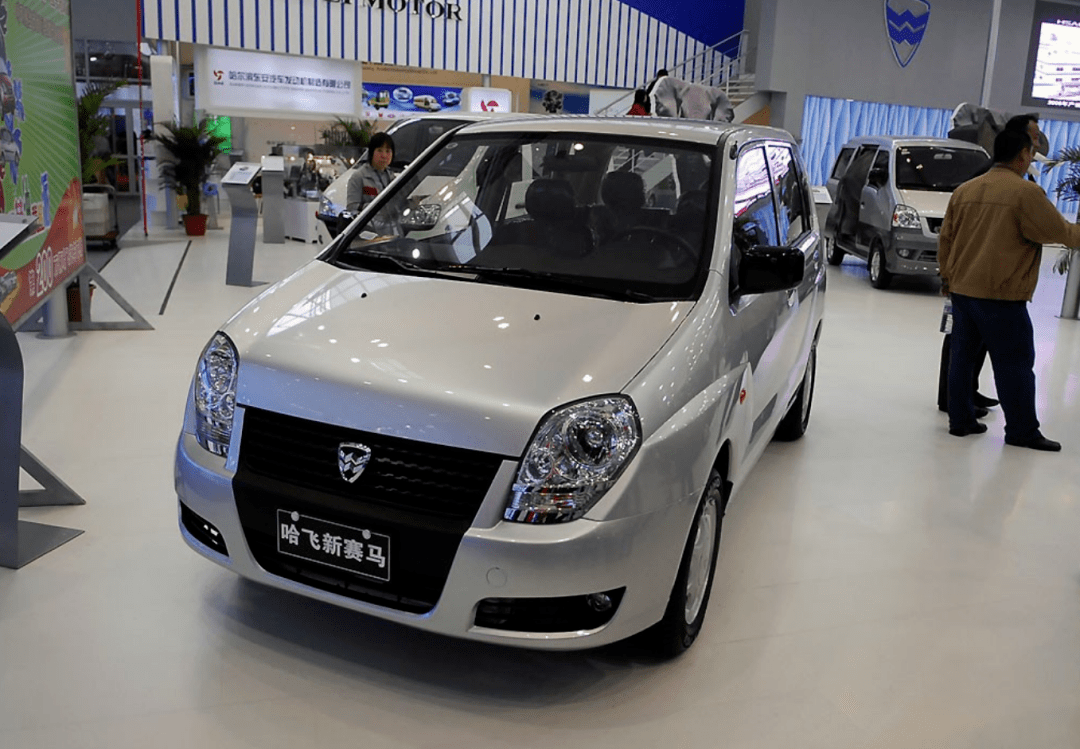 这一时期,三菱通过台湾中华汽车与东南汽车三方合资,在福建生产富利卡