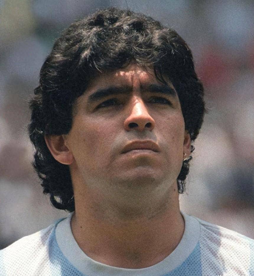 大罗:世界足坛,论一条龙过人我只服两个人,小罗,内马尔不够格_梅西