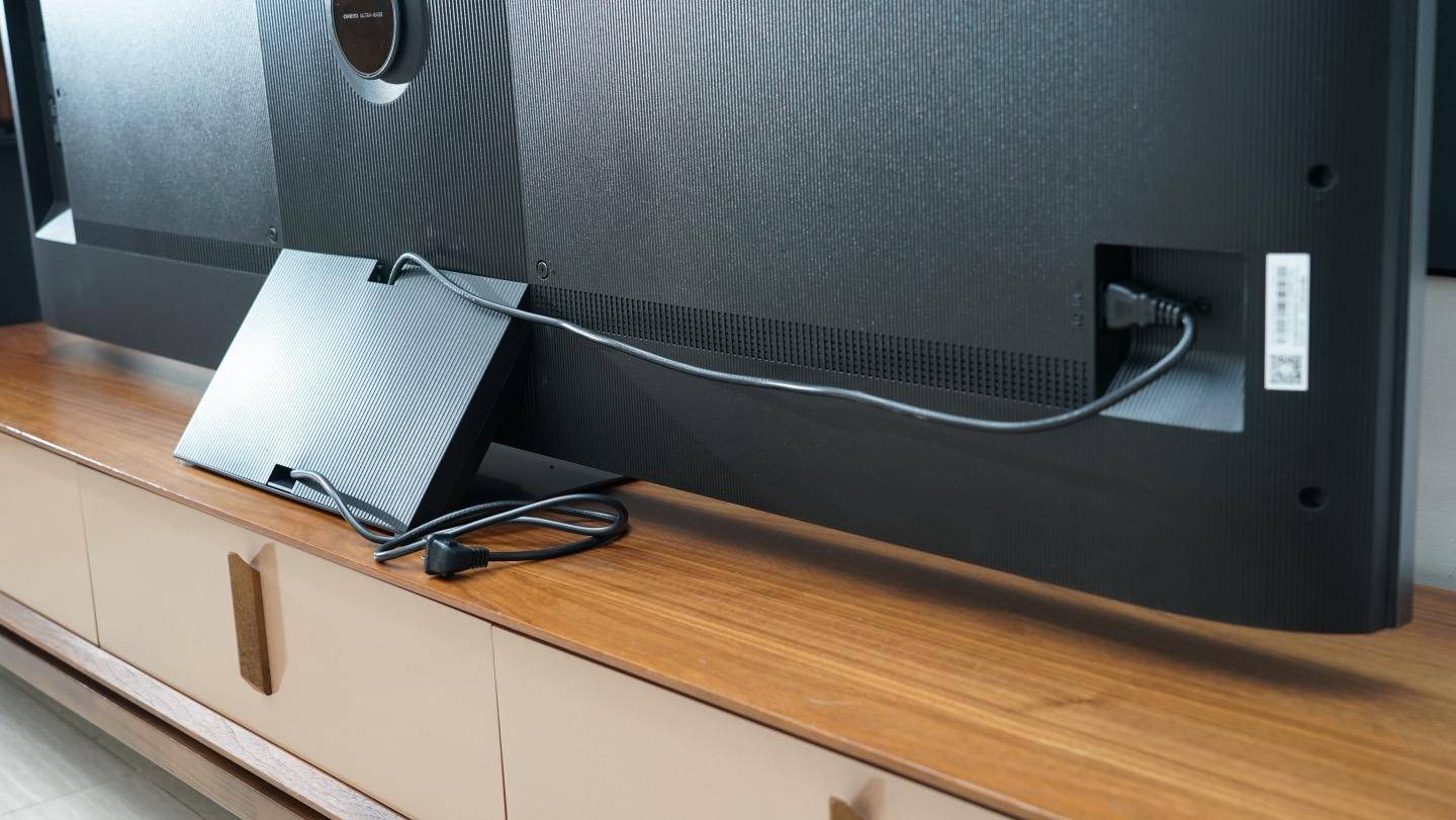 8715 软件系统tcl电视的操作系统基于安卓深度定制,设计很时尚,不