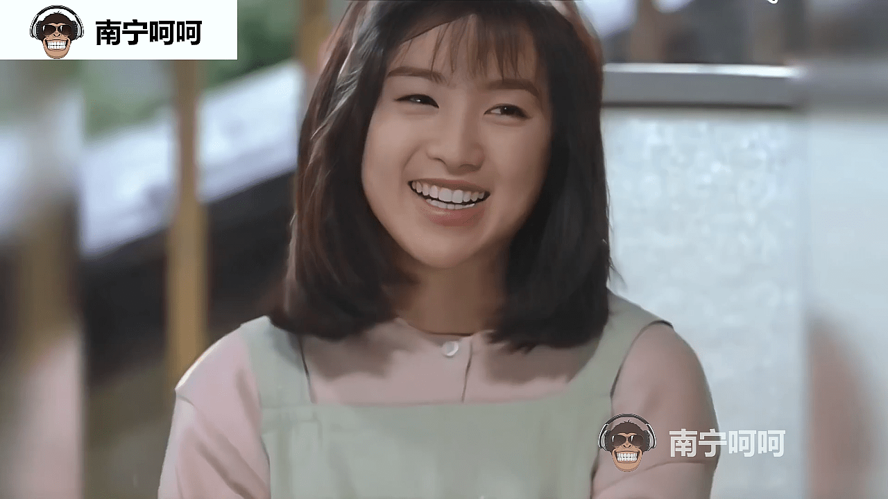 出生于国外福冈,国外女歌手,演员,词作者代表作:同一屋檐下,星之金币