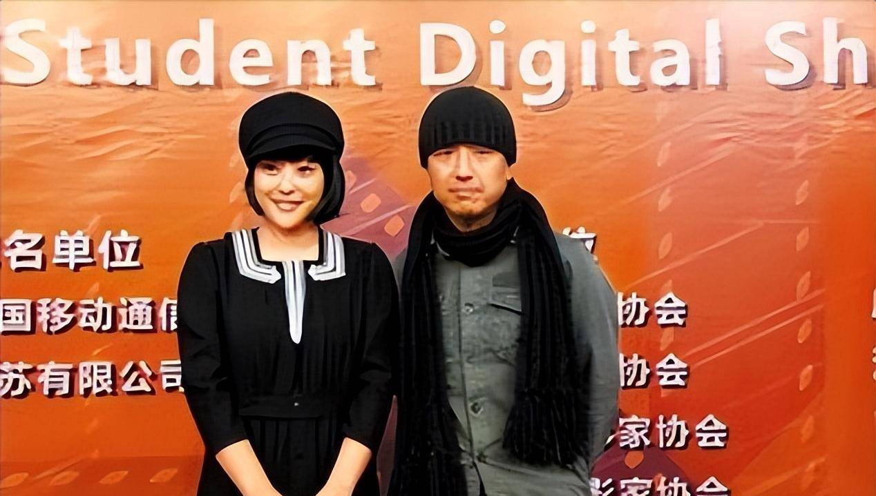 "遇人不淑"郝蕾:情断邓超遭李光洁骗婚,明讽章子怡上位不光彩_郭家铭
