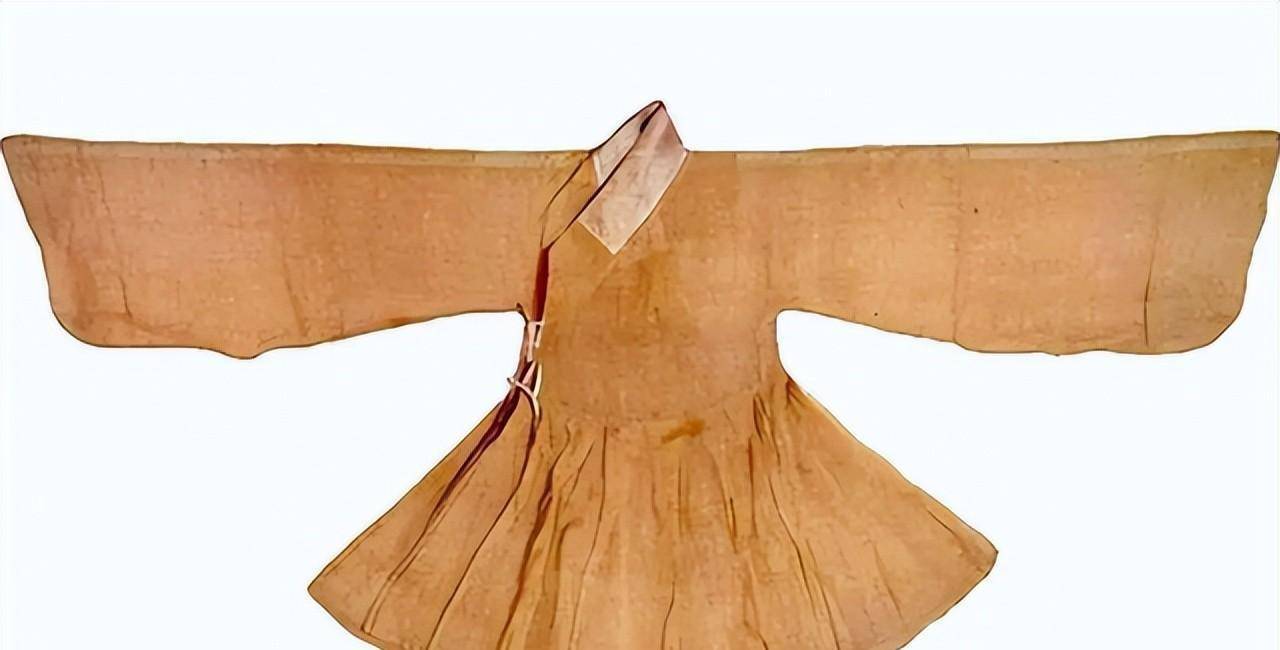 第二,古代人虽然没有空调冰箱,很多人也买不起冰块,但是人们可以在