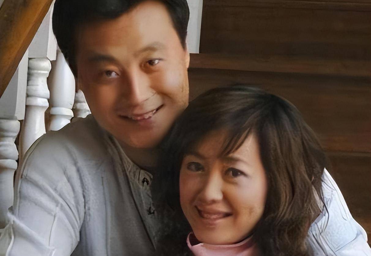 演员任程伟:成名后承诺不分手糟糠妻子,如今是否真的做到了_黄蕾_任母