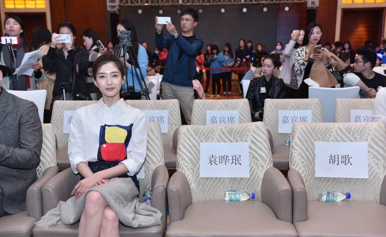 4,与胡歌分开后,江疏影还和孙红雷传过绯闻,但网友表示,基本属于捕风