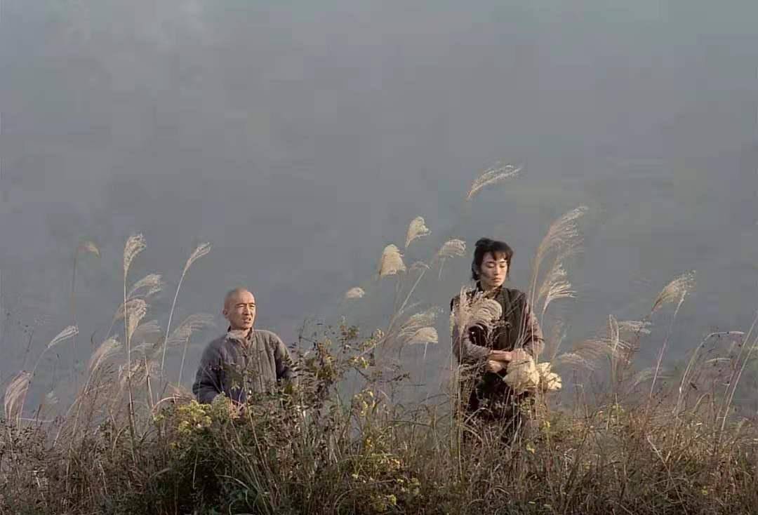 《丰乳肥臀》:一部荒诞的女性"生育史",莫言究竟在隐喻什么?