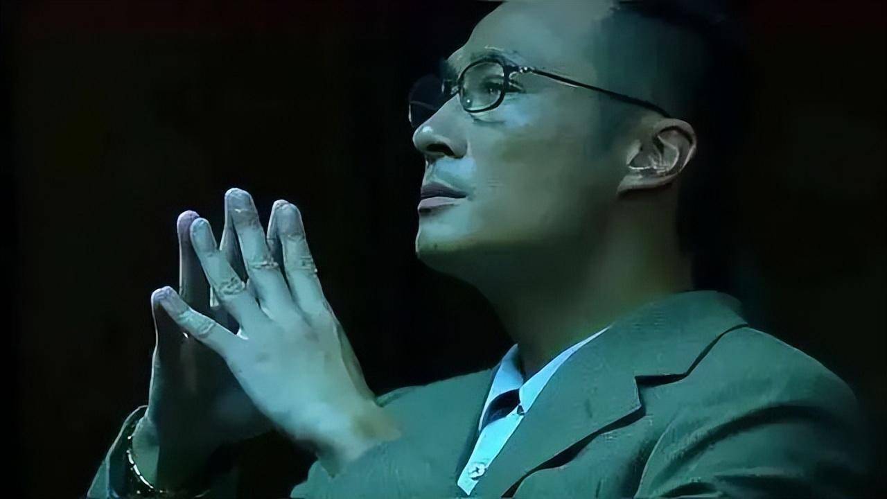 狠·素姐(恬妞 饰)"最霸气的大嫂"2008上映的电影《夺帅》,由洪金宝