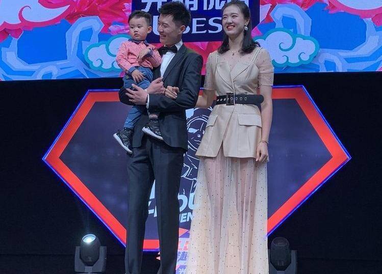 中国女排最大网红张常宁已开启训练模式 作战模式还需要哥哥激活_张晨