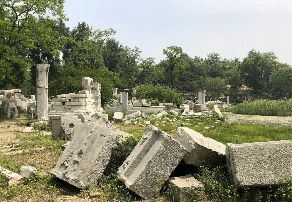 圆明园被毁150年后,专家准备对其修复,竟意外发现50000多件文物_废墟
