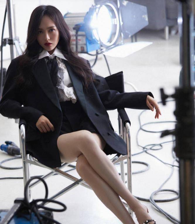 39岁唐嫣晒高清时尚女照!