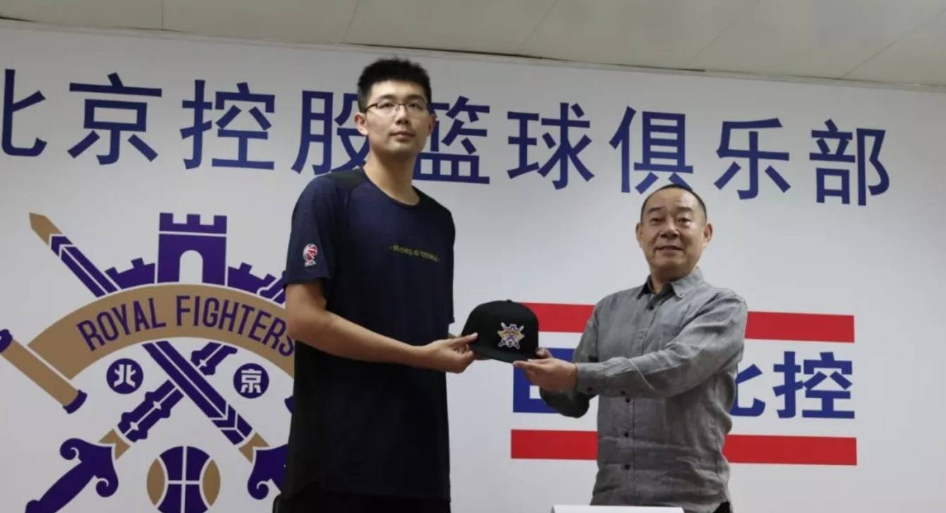 cba顶薪先生遭弃用,成北控男篮头号混子_孙桐林_战术_得分