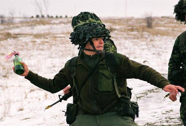 莫洛托夫鸡尾酒让人胆寒_武器_苏联_芬兰