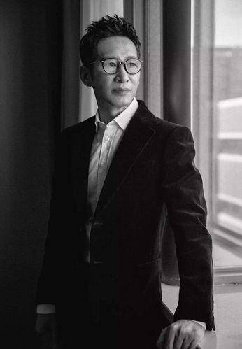 王劲松:当别人垫脚石32年,凭"东叔"一角走红,风光背后有泪水_傅彪_小