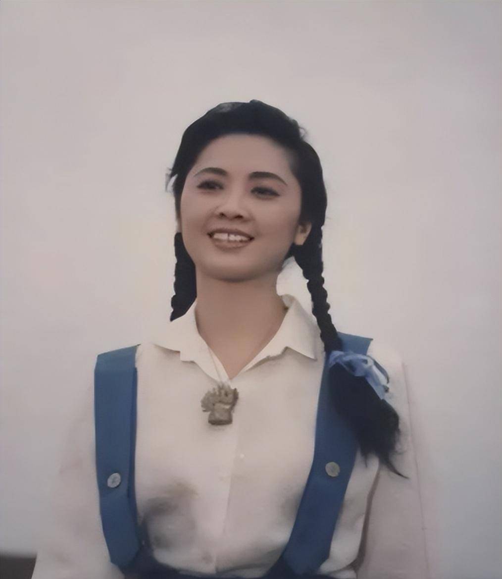 演员朱琳:嫁圈外丈夫,结婚43年无儿无女,71岁依旧坚持丁克_杨杰正