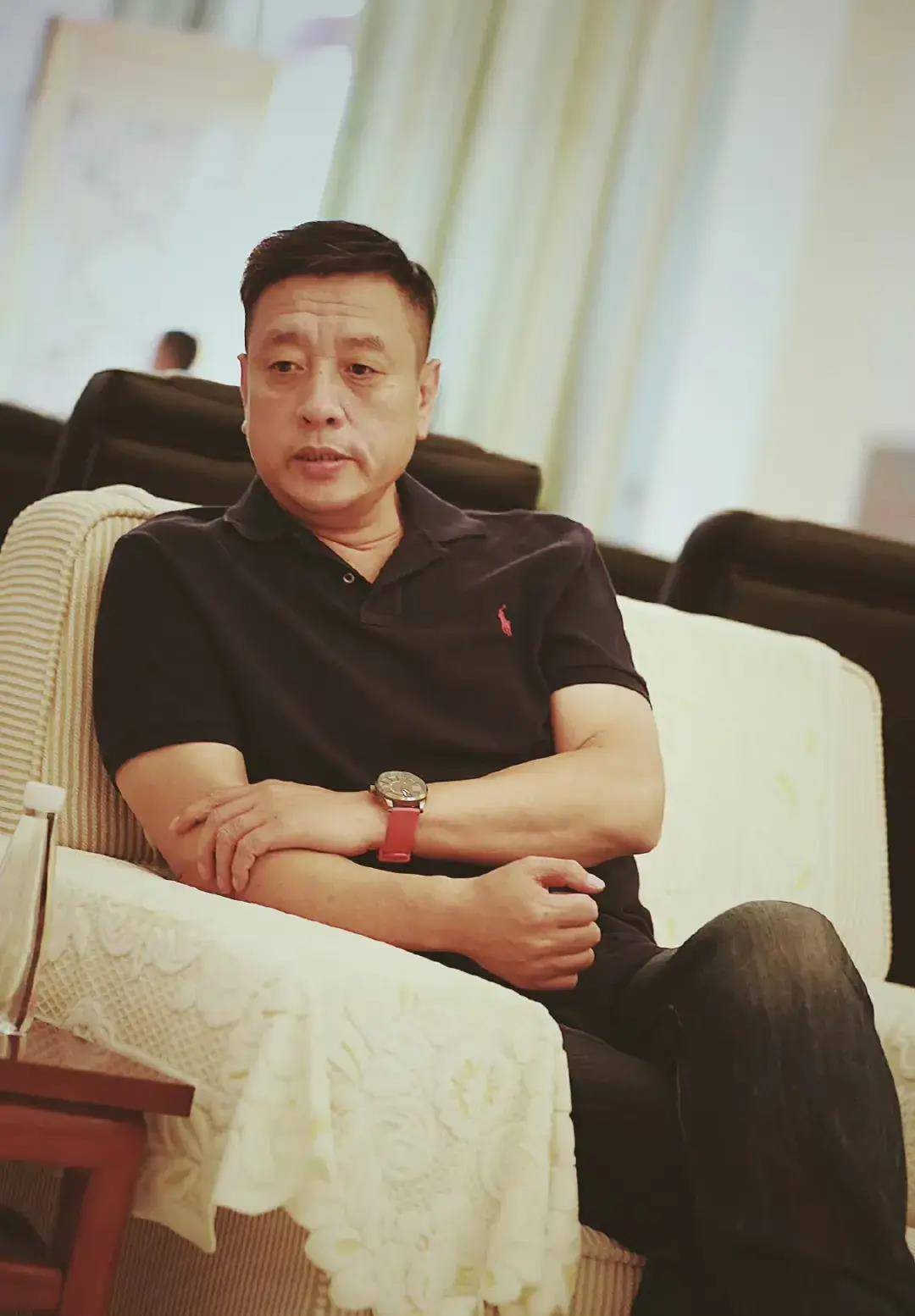 刘立伟:娶圈外妻子,婚后生一子,幸福美满_父亲_中戏_戏曲