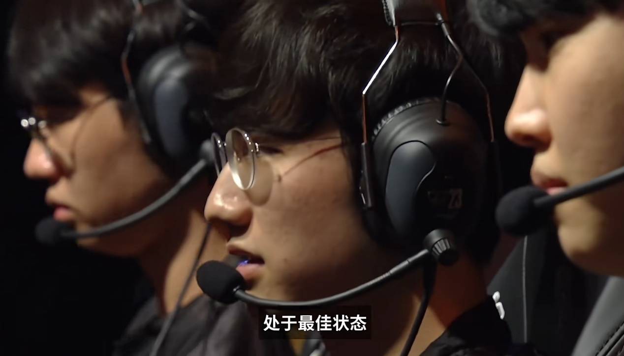 火了,lck美女主持哭着上台,却一脸微笑,bin也懵了_比赛_解说_chovy