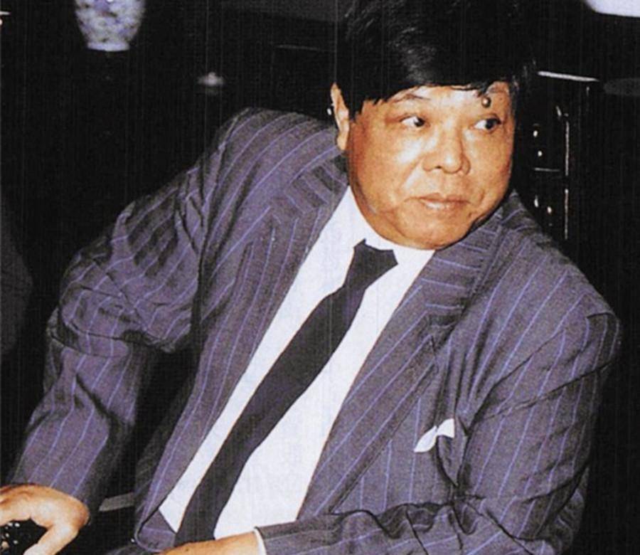 郑周敏但没想到的是,在父亲去世后,郑绵绵仅仅用了5年的时间,就将横跨