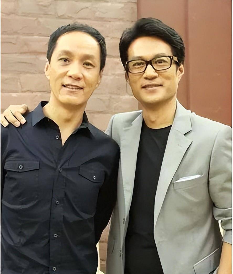 演员谭凯:51岁仍未婚,有北京户口依然选择定居青岛,他后悔了吗_工作