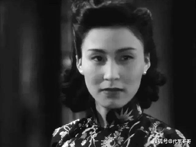 娱乐圈再传噩耗！101岁著名女演员韦伟去世，最后露面双眼已失明