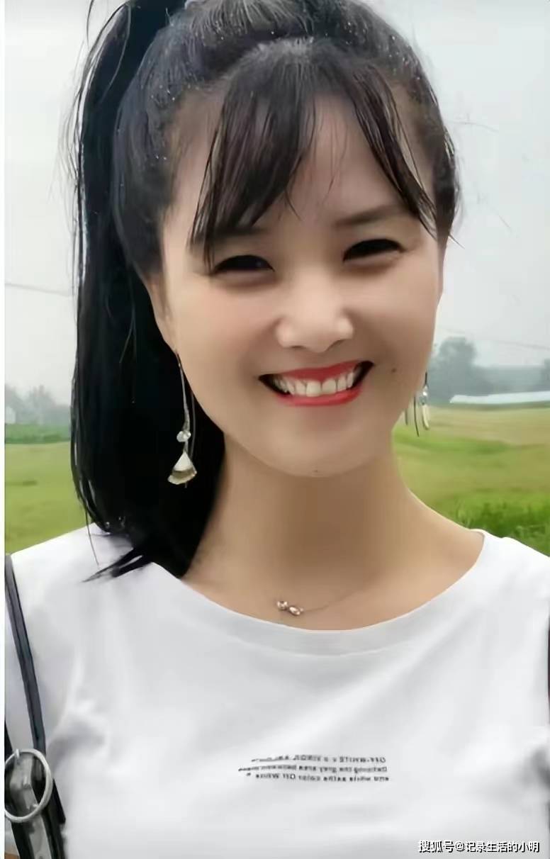 一笑倾城"时隔两个多月,终于再次更新!人气依旧旺盛!_视频_时间_表演