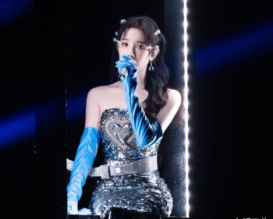 《姐姐2》迎总决赛:造型堪比视觉盛宴,唯独陈小纭搞特殊!