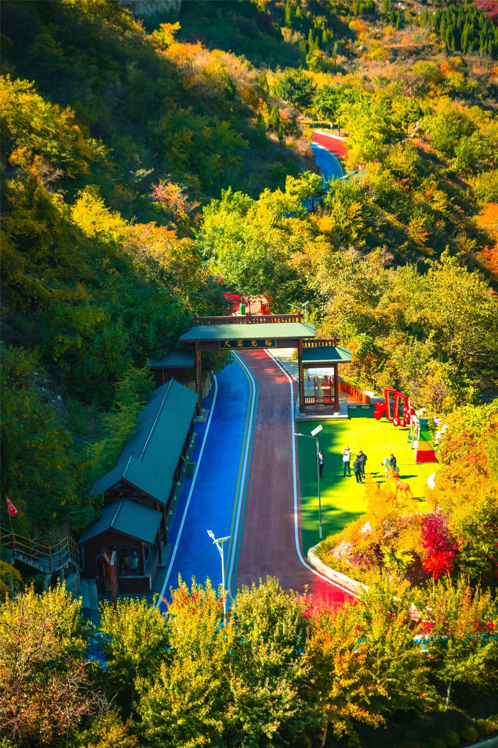 青铜山大峡谷景区图片