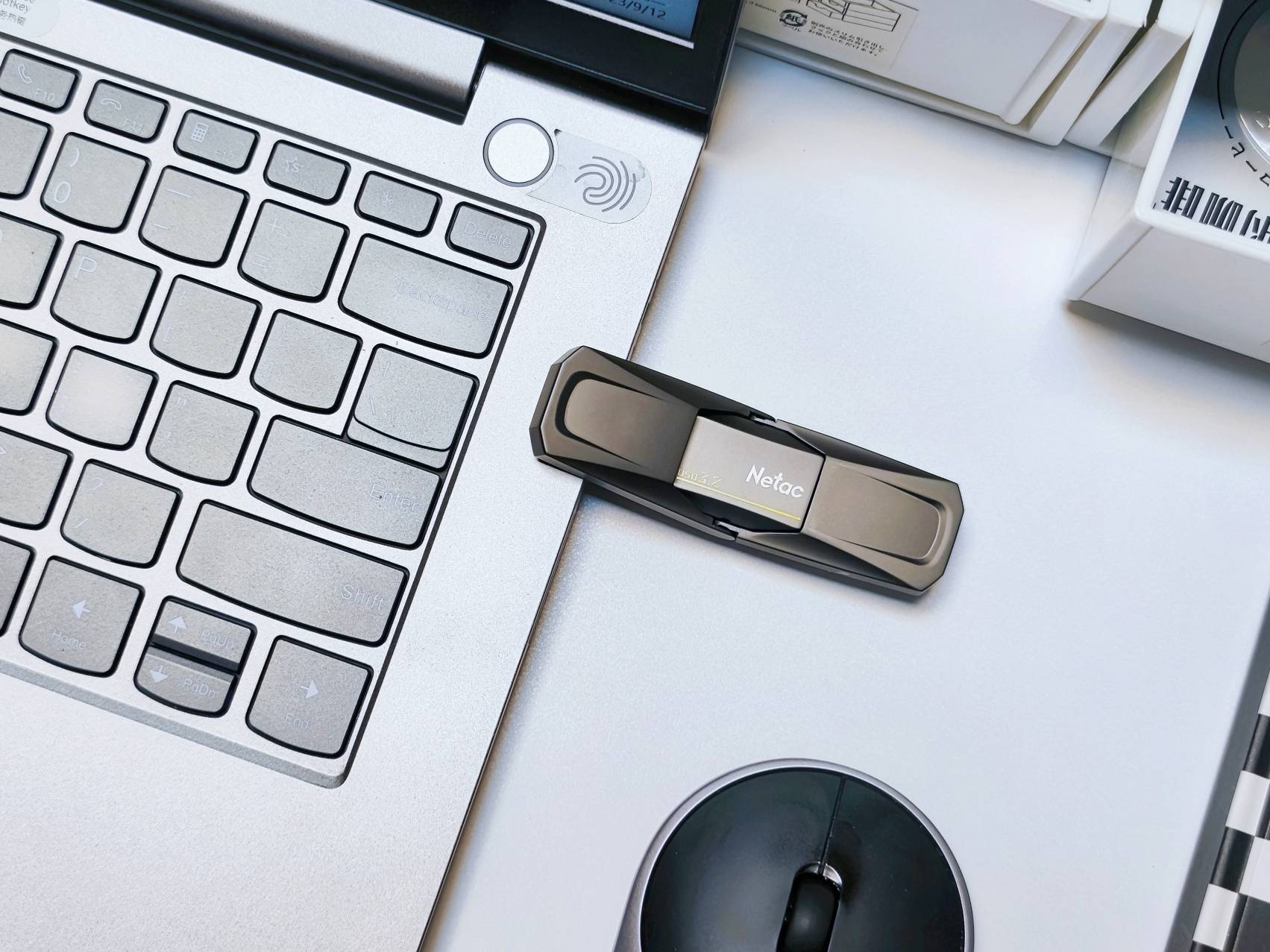 数据先锋|U盘的尺寸,SSD的速度,朗科"跑王"US5带你实现传输路上的弯道超车!