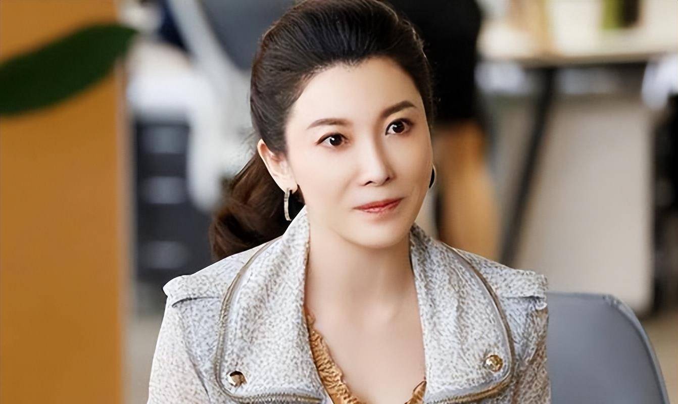 张棪琰:弃画从影,凭借《知否》康姨妈翻红,嫁圈外老公生活美满_表演